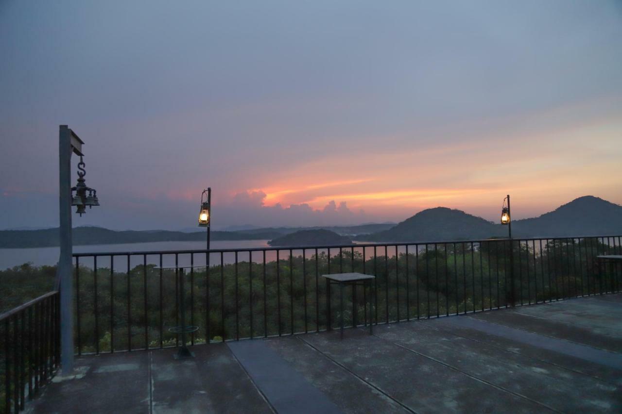 Giritale Hotel Polonnaruwa Ngoại thất bức ảnh