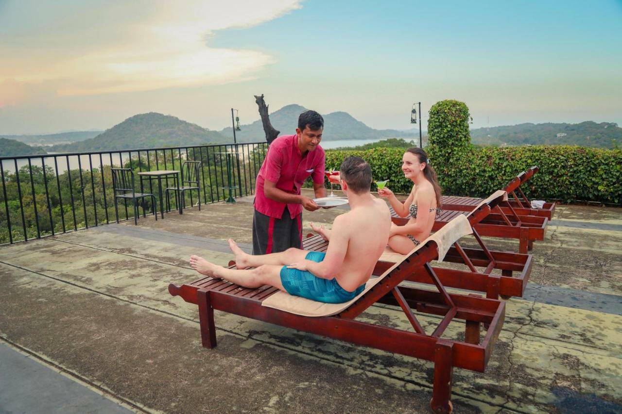 Giritale Hotel Polonnaruwa Ngoại thất bức ảnh